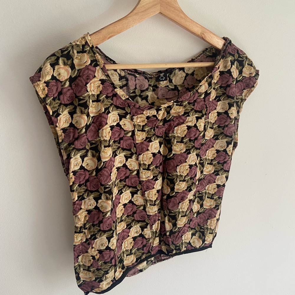Urban renewal flower crop top